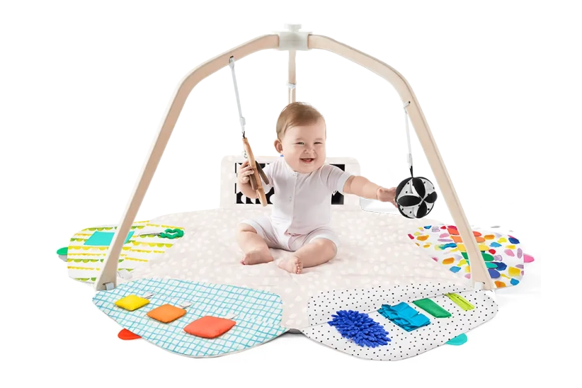 The Play Gym | Baby Activity & Tummy Time Mat | Lovevery EU