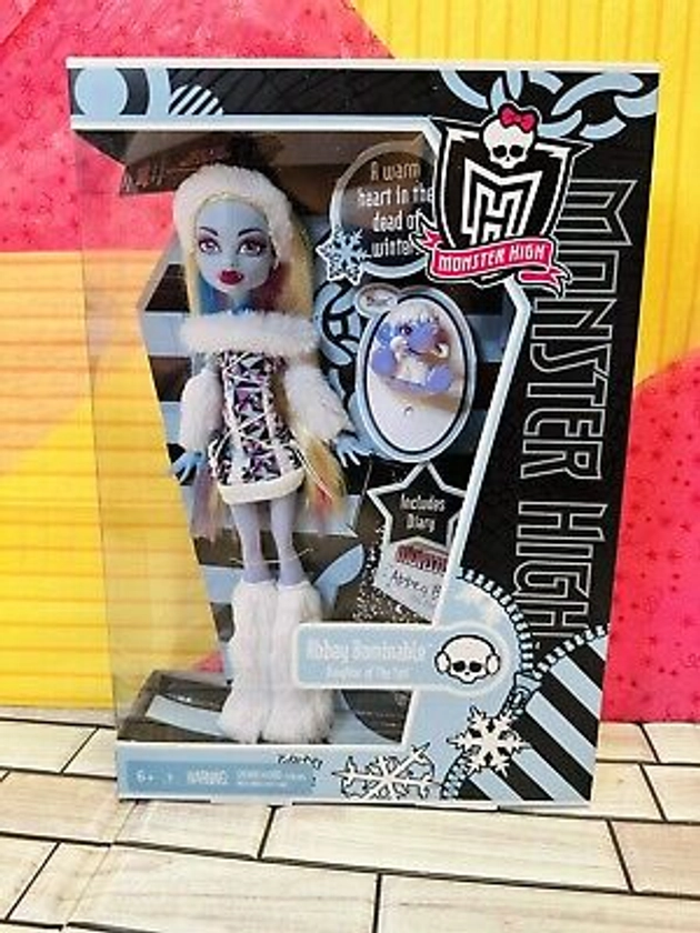 New Sealed Mattel First Wave Monster High Doll ABBEY BOMINABLE & Shiver Pet