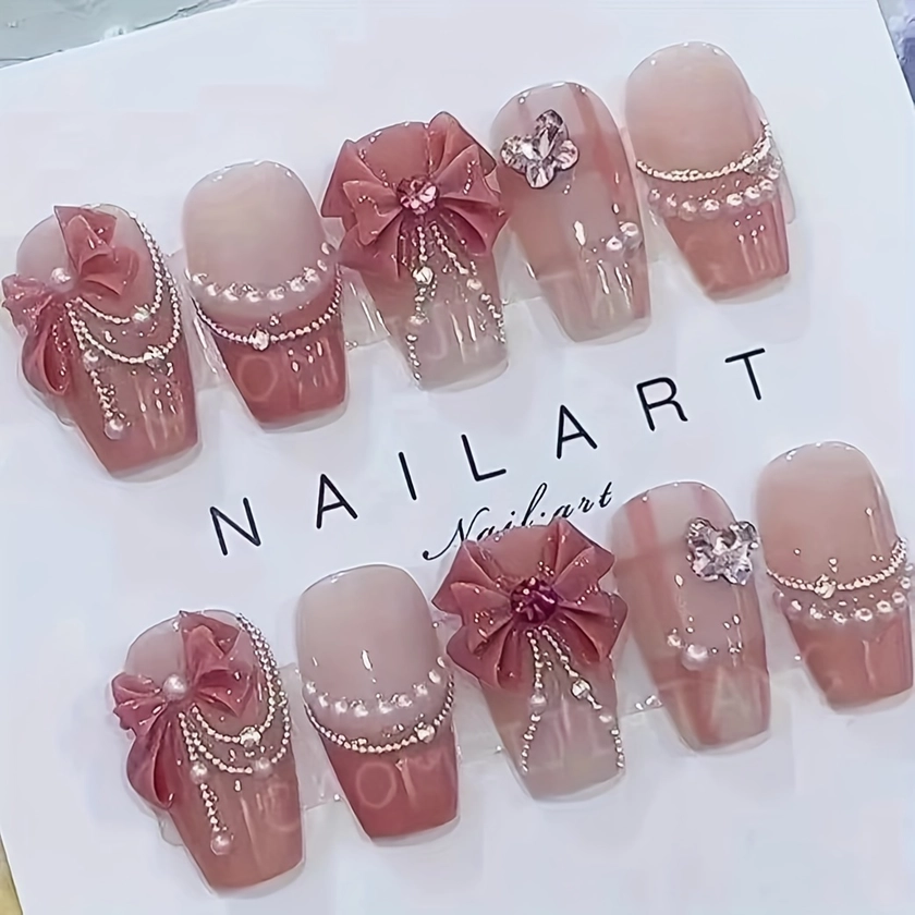 Formas de uñas cuadradas perladas hechas a mano con lazo de mariposa degradado de princesa rosa con acento de línea roja y longitud media - Diseño de
