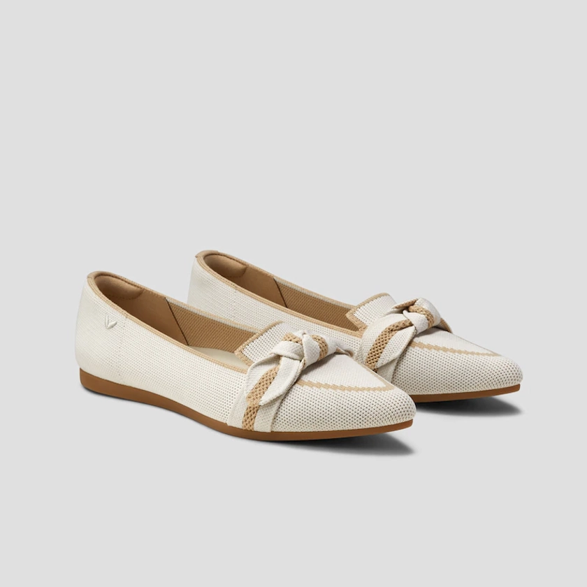 Pointed-Toe Bow Loafers (Michelle2.0), Beige, EU40 | VIVAIA