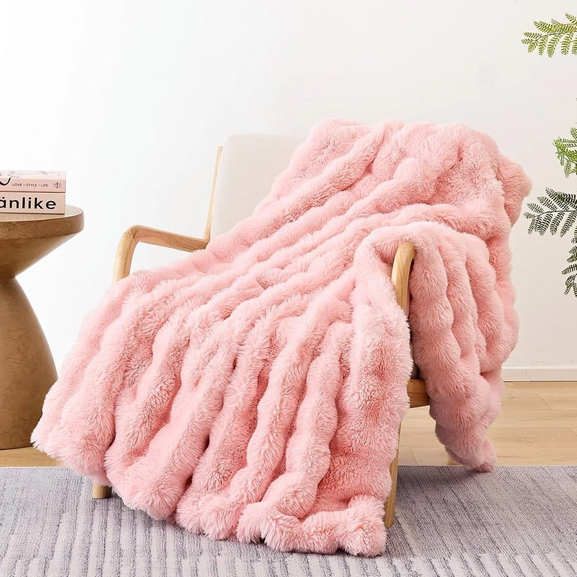 Amazon.com: Smoofy Faux Fur Blanket Rabbit Fleece - Blush Pink Fluffy Blanket for Sofa, Cozy Soft Plush Throw Blanket for Couch Bed, Luxury Thick Fuzzy Couch Blanket for Winter, Comfy Bubble Blanket - 50" x 60" : Home & Kitchen