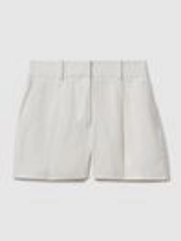 Viscose-Linen Front Pleat Suit Shorts in White