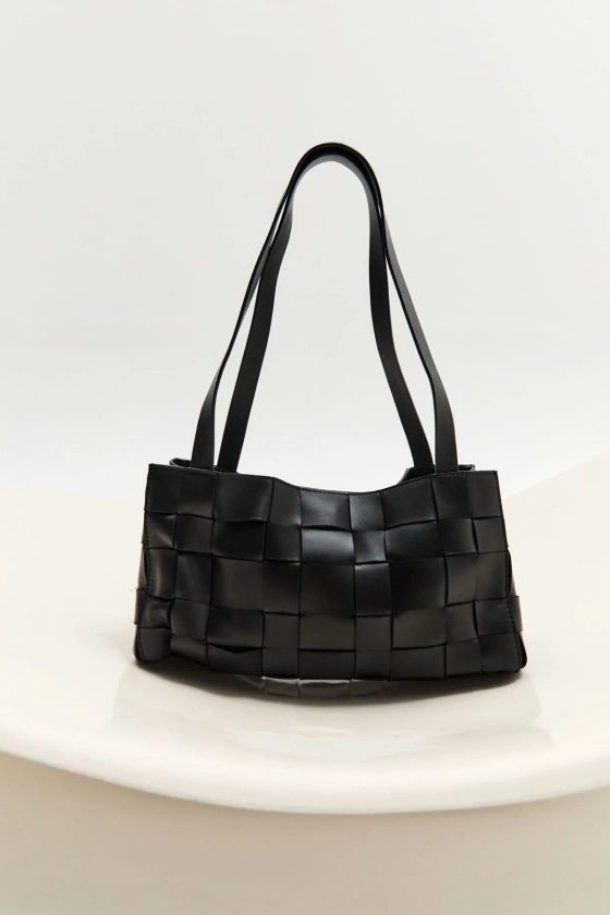 PRE-ORDER: Slim Woven Tote - Black