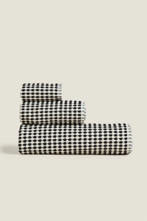 TEXTURED COTTON BATH TOWEL | Zara home, Towel, Bathroom towels