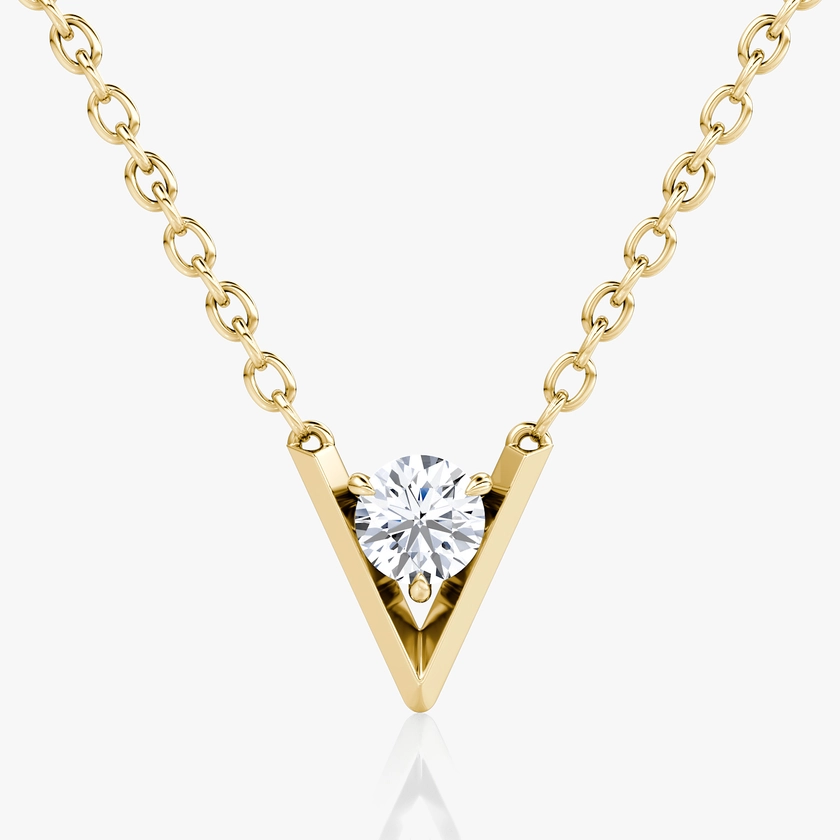 VRAI V Solitaire Necklace | VRAI