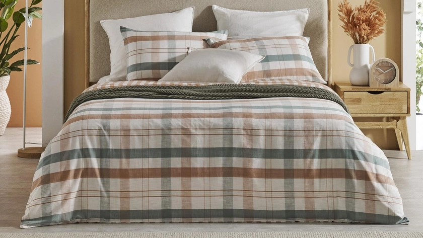 L'Avenue Polly Rose Check Quilt Cover Set - King | Harvey Norman