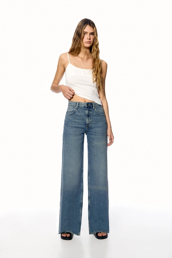 Jeans wide leg com cintura subida