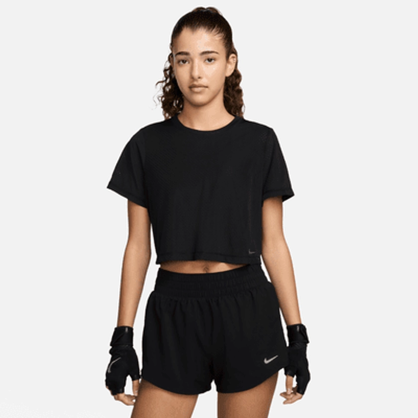 Haut à manches courtes Dri-FIT Nike One Classic Breathe pour femme. Nike BE