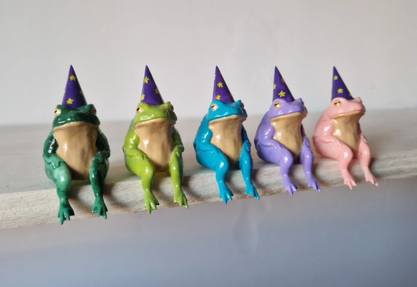 Little Frog Wizards Fully Hand-painted 5.5cm Miniature Models EXCLUSIVE to Grumpy Goblin Goods - Etsy Japan