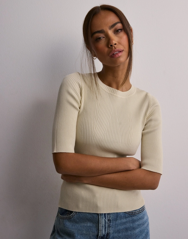 Buy Selected Femme SLFMALA 2/4 KNIT O-NECK NOOS - Birch | Nelly.com