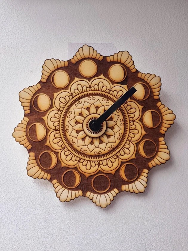 Mandala MoonClock, Unique Moon Phase Clock, Moon Tracker, Unique Lunar Cycle Clock - 29.5 days, wicca pagan altar witchy gift