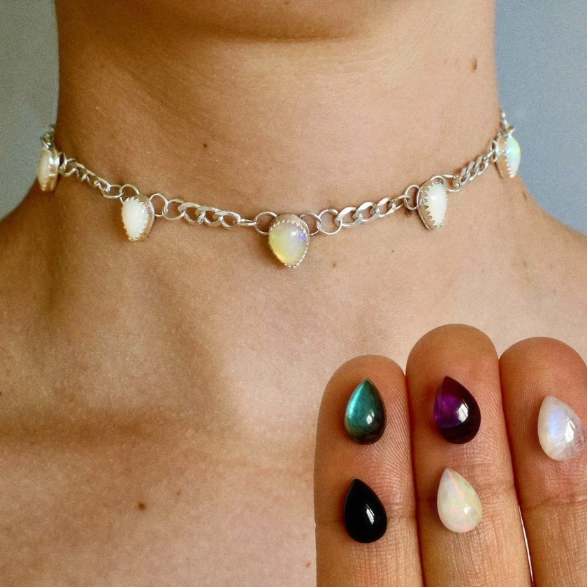 whimsical {opal, moonstone, onyx, labradorite, amethyst} choker neckla