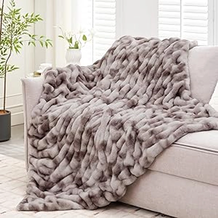 Amazon.com: VFROO Ultra Soft Luxury Faux Fur Throw Blanket for Counch,Fuzzy Fluffy Plush Warm Cozy Elegant Wrinkled Blanket for Sofa Bedroom Living Room,（50"x60",Tie-dye Taupe） : Home & Kitchen