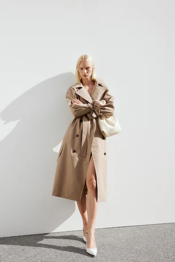 Double-breasted trenchcoat - V-neck - Long sleeve - Beige - Ladies | H&M GB