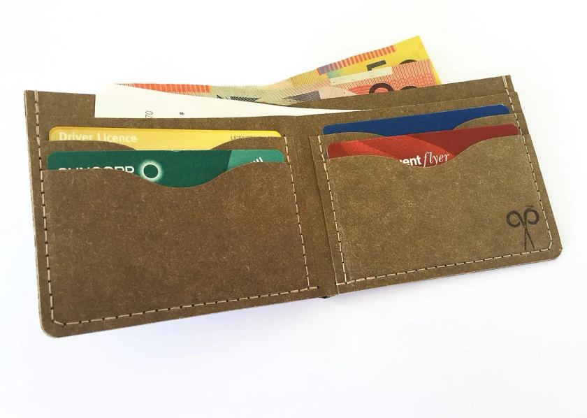 the 'wallet' – Wallet/Travel AccessoryBlack