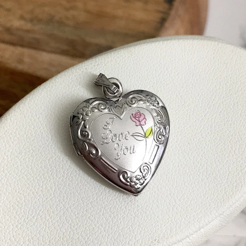 🖤NEW ZALES Sterling Heart locket pendant