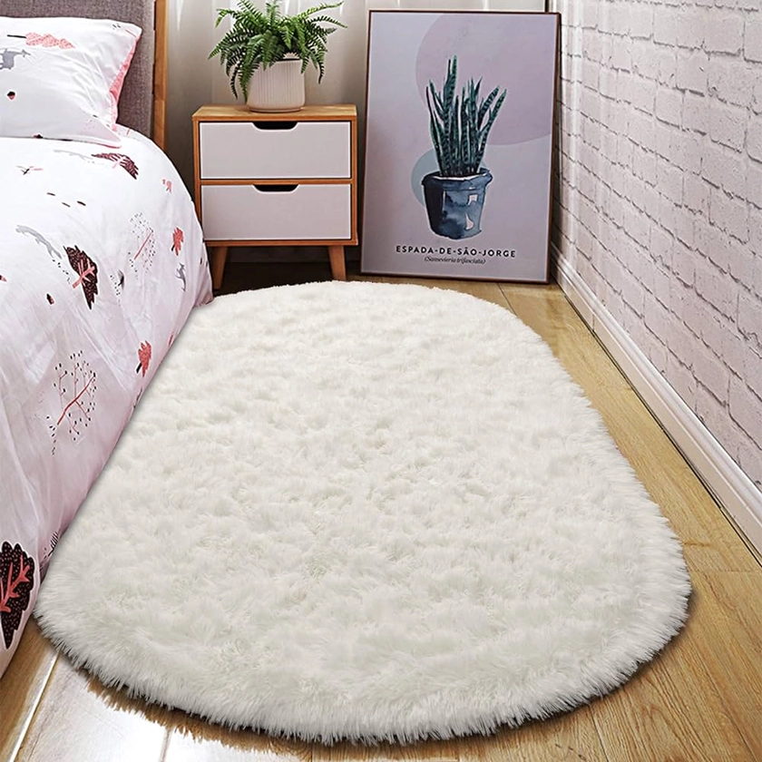 Amazon.com: junovo Oval Fluffy Ultra Soft Area Rugs for Bedroom Plush Shaggy Carpet for Kids Room Bedside Nursery Mats, 2.6 x 5.3ft, Creamy : Home & Kitchen