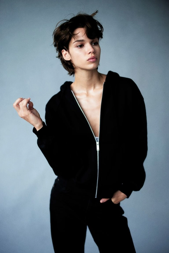 Zip-through hoodie - Black - Ladies | H&M IN