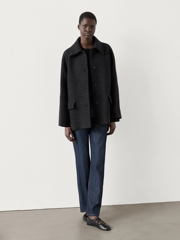 Manteau longueur moyenne en laine mélangée à boutons · Gris · Coats And Jackets | Massimo Dutti