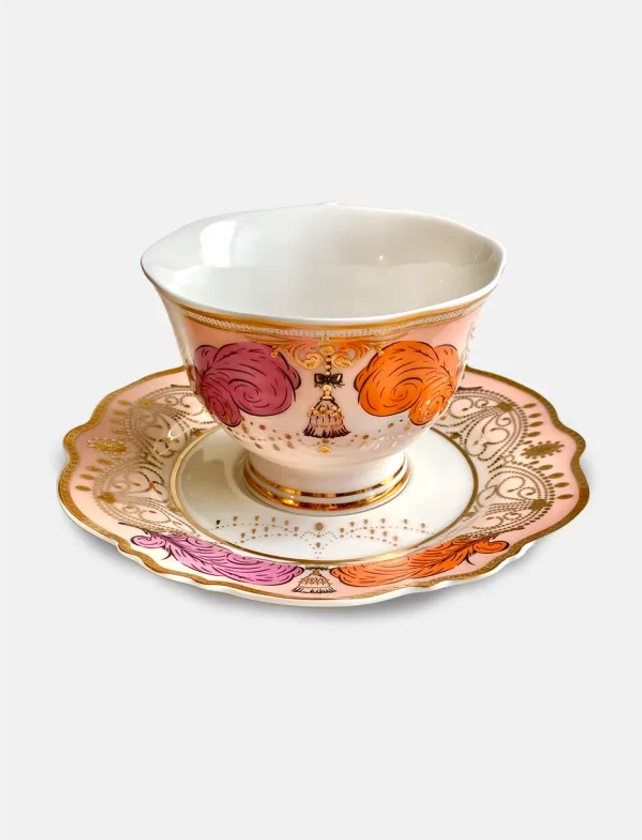 Showgirl Teacup – Luxfaire