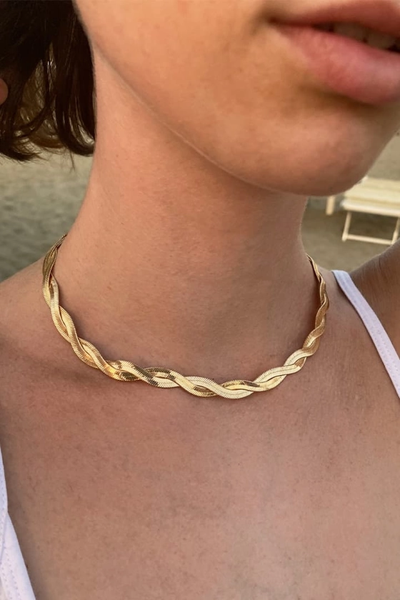 Flat necklace
