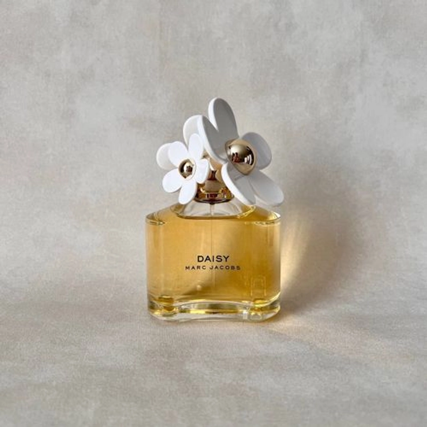 Marc Jacobs Daisy 100 мл, оригинал, Франция (Марк Якобс Дейзи), цена 175 р. купить в Минске на Куфаре - Объявление №236713561