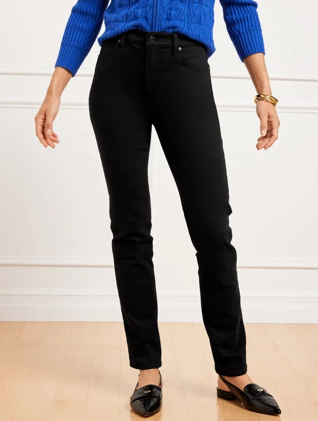 High-Waist Straight-Leg Jeans - Black - Curvy Fit