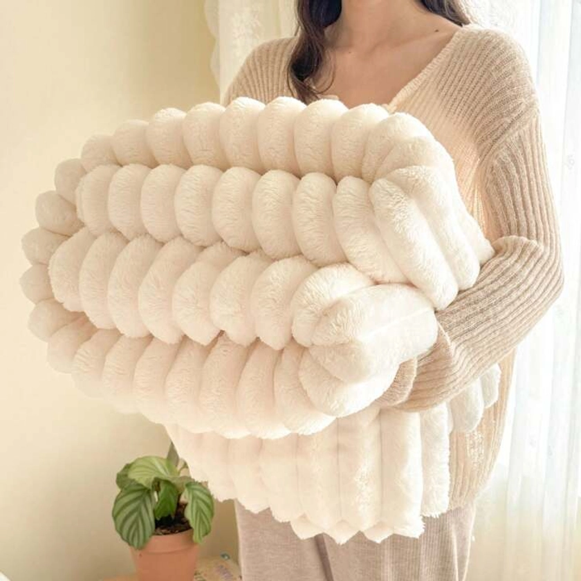 1pc White Extra Large Knitted Blanket For Sofa And Bed, Suitable For Office Nap, Offers Warmth And Comfort | SHEIN UK