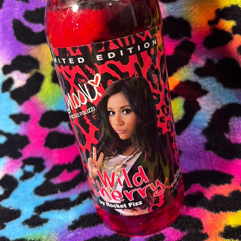 Snooki discontinued collectors bottle (for...