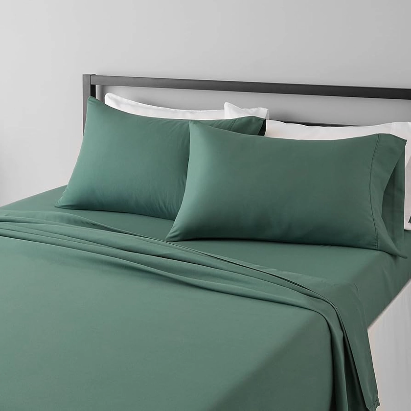 Amazon Basics Lightweight Super Soft Easy Care Microfiber 4-Piece Bed Sheet Set with 14-Inch Deep Pockets, Queen, Emerald Green, Solid