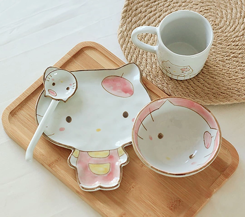 Ceramic bowls and plates with cute Japanese style design and handmade craftsmanship