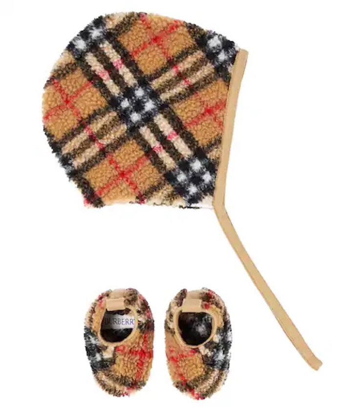 Baby Burberry Check hat and booties set in beige - Burberry Kids | Mytheresa