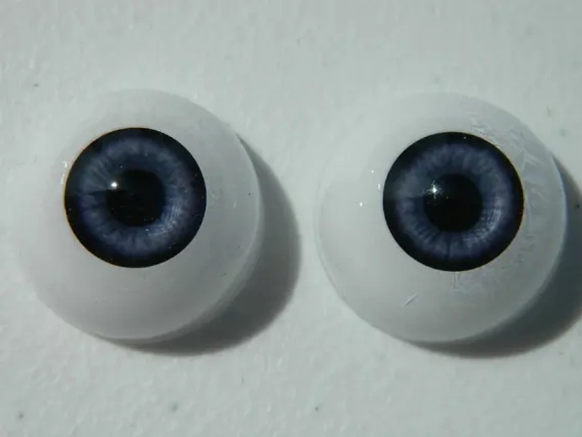 Pair of Life Size Realistic Human Acrylic Half round hollow back Eyes for Halloween PROPS, MASKS, DOLLS FB04