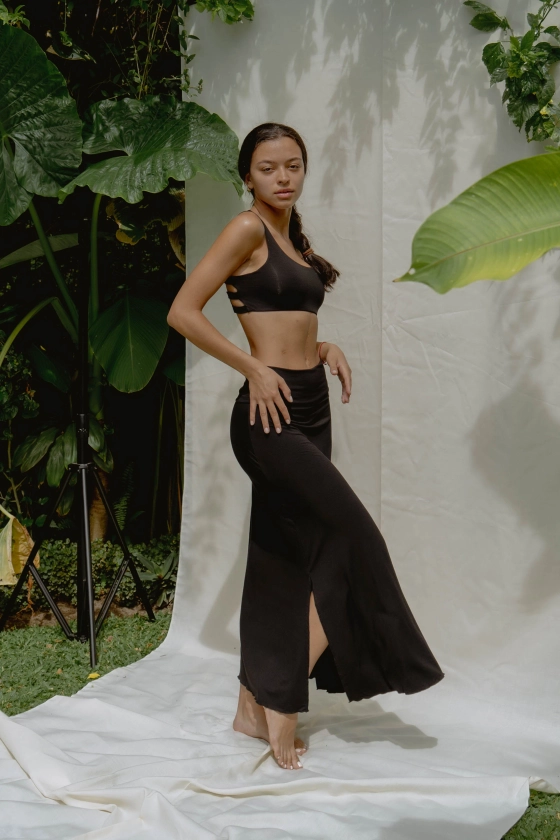 Agni Skirt Black | Sustainably Made For Your Daily Yoga Lifestyle