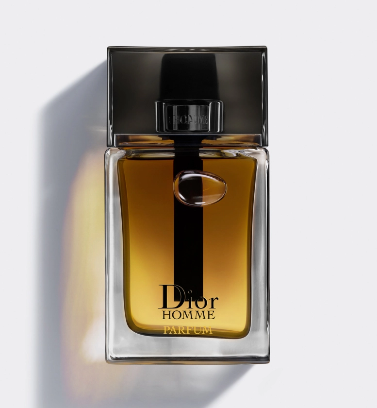 Dior Homme Parfum : le parfum boisé noble enveloppé de cuir | DIOR