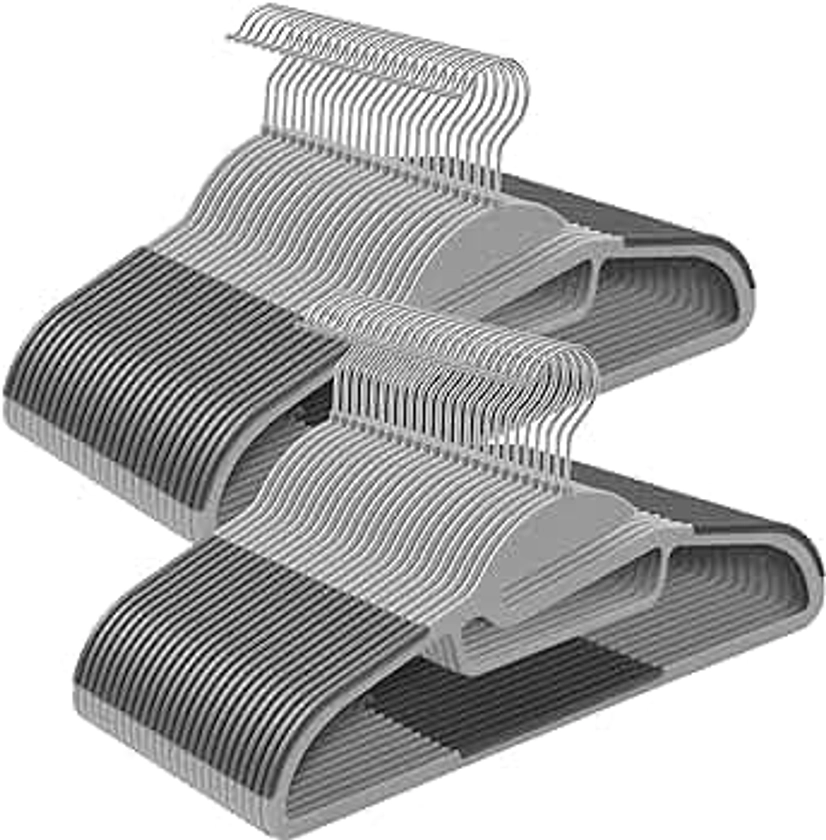 SONGMICS - Paquete de 50 perchas de plástico que ahorran espacio, ultrafinas con revestimiento de goma antideslizante, bufanda y barra de corbata, gancho giratorio de 360°, gris oscuro, UCRP41G-50