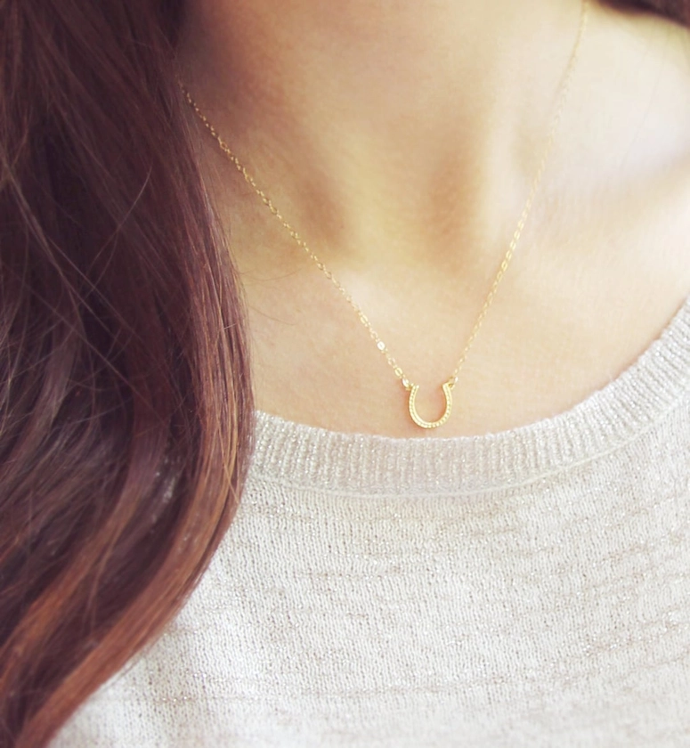 Gold Horseshoe Necklace | Tiny Horseshoe Necklace