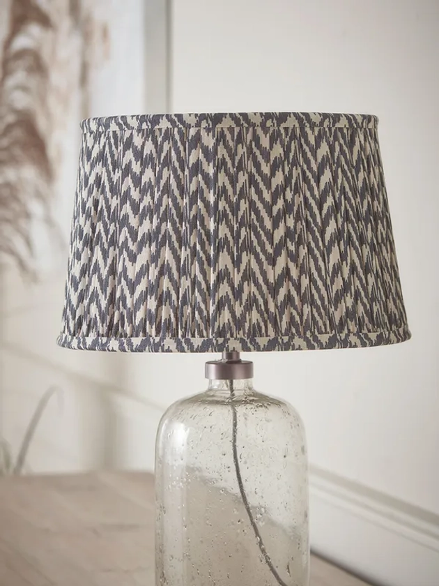 Black Tapered Chevron Shade