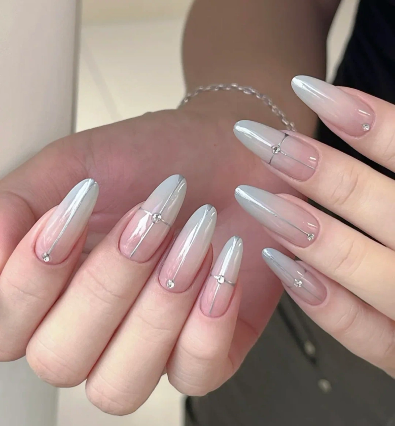 ombre white silver liner nail/ custom press on nails/ hand made Press on Nails/Faux Acrylic Nails/ Gel Nails/Press on Nails