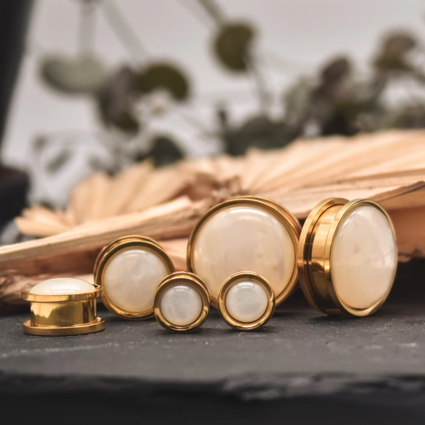 Golden Pearl Plugs | Fux Jewellery