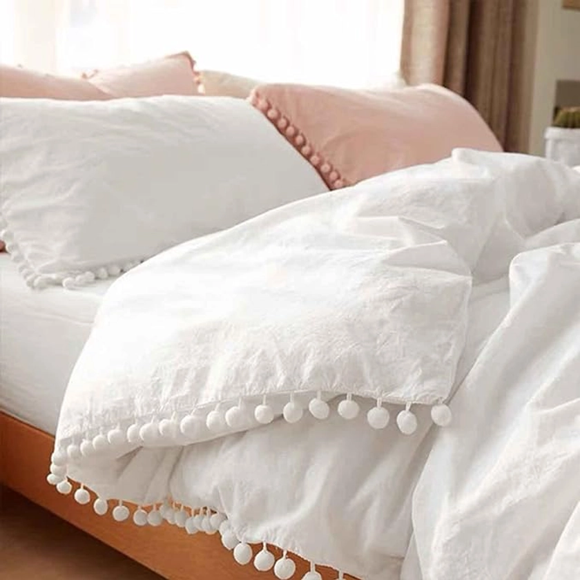 Amazon.com: ETDIFFE White Comforter Set Twin/Twin XL Size, 2 Piece Boho Pom Fringe Bed Set, All Season Farmhouse Microfiber Down Alternative Bedding Comforter with 1 Pillow Sham (68x90) : Home & Kitchen