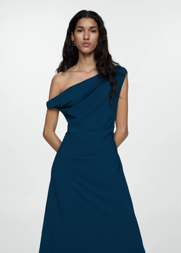 Robe asymétrique froncée - Femme | MANGO France métropolitaine