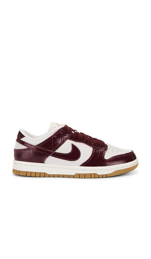 Dunk Low LX Sneaker