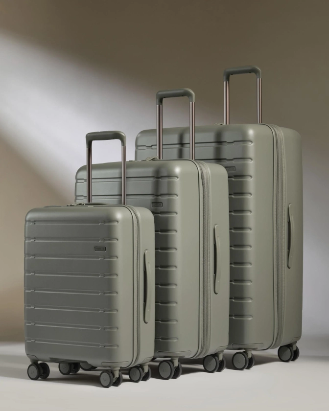 Stamford 2.0 Set of 3 Suitcases Green | Hard Luggage | Antler