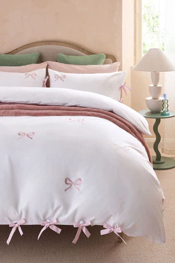 White/Pink Bow Embroidered Duvet Cover and Pillowcase Set