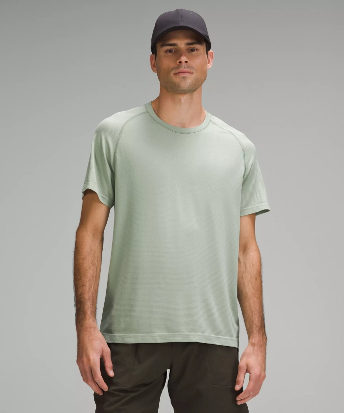Metal Vent Tech Short-Sleeve Shirt *Updated Fit