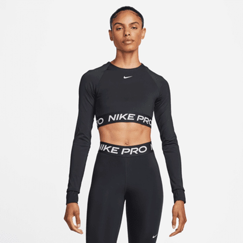 Haut court à manches longues Dri-FIT Nike Pro pour femme