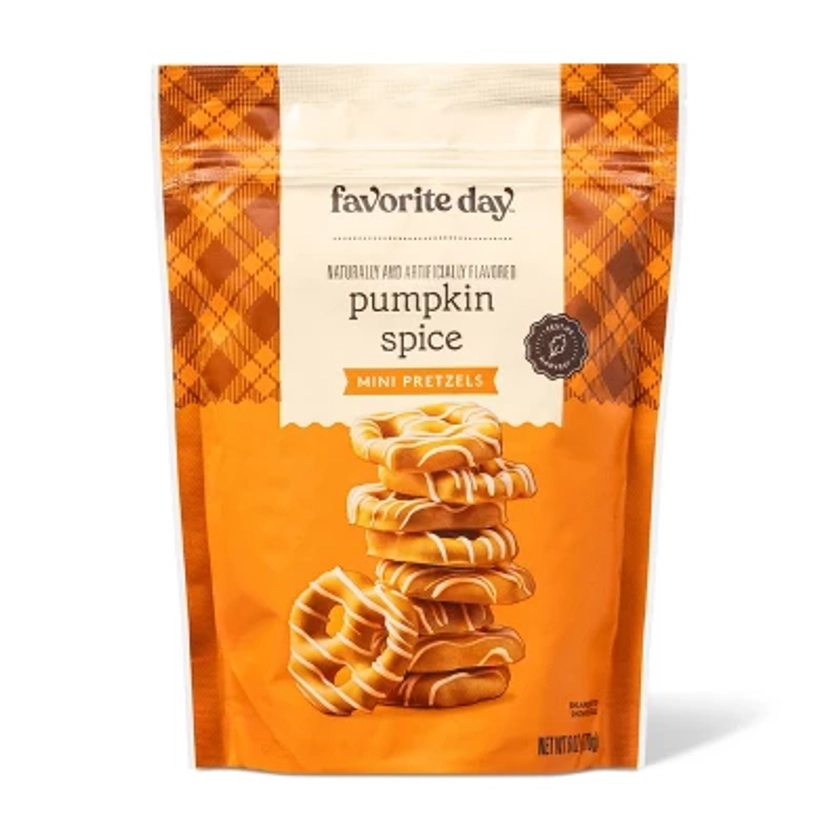 Harvest Pumpkin Spice Mini Pretzel Twists with White Drizzle - 6oz - Favorite Day™