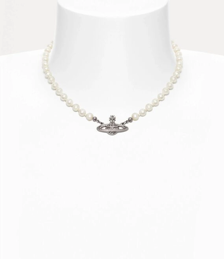 Mini bas relief pearl choker Vivienne Westwood