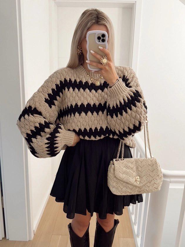 Pull TWISTY En maille chevron camel et noir 